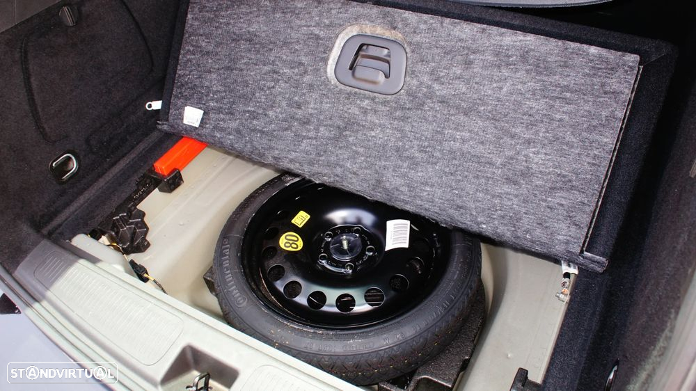 Opel Astra Sports Tourer - 21