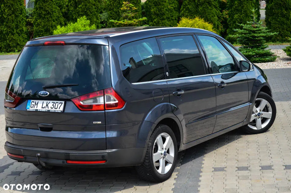 Ford Galaxy 2.0 TDCi Ghia - 23