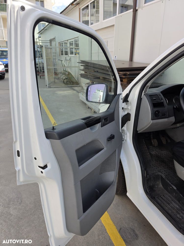 Volkswagen Transporter - 11