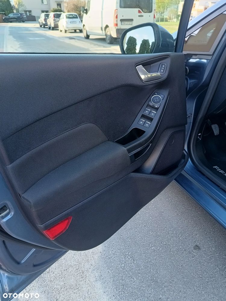 Ford Fiesta 1.0 EcoBoost Hybrid S&S TITANIUM X - 11