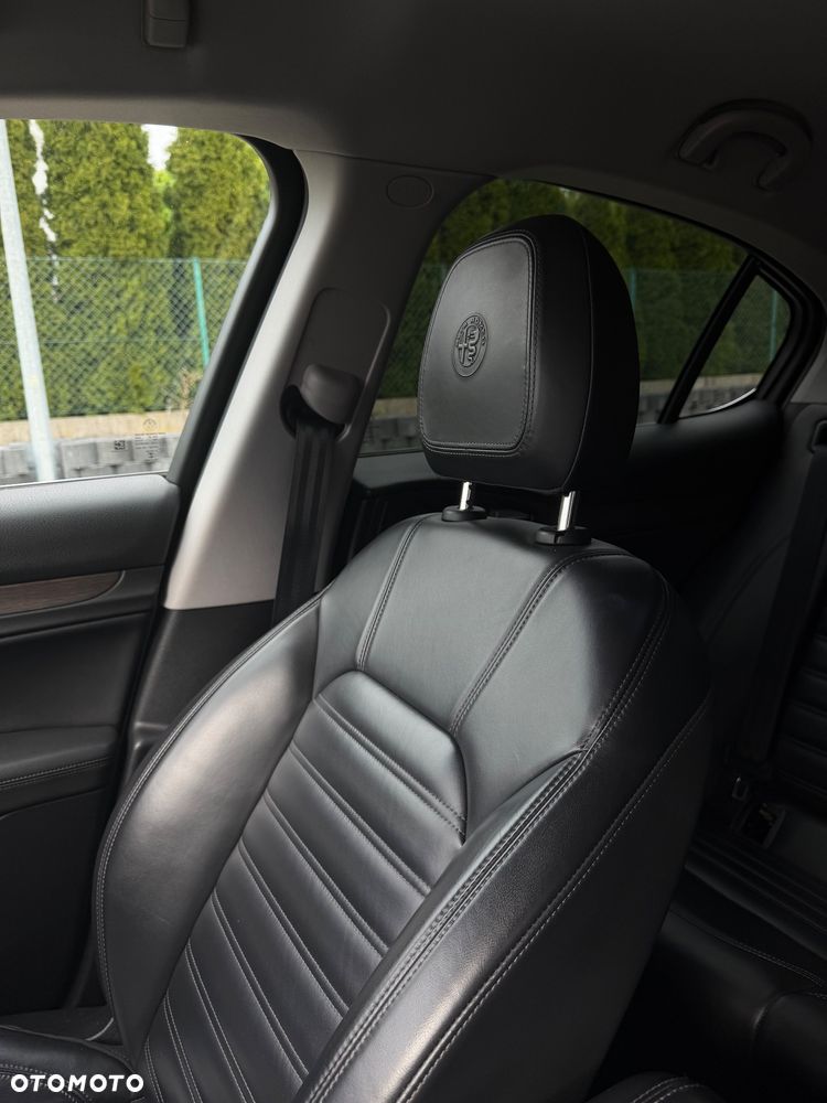 Alfa Romeo Stelvio 2.0 Turbo First Edition Q4 - 12