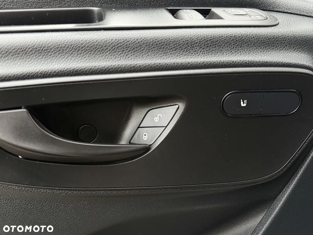 Mercedes-Benz Sprinter 3,0 319 Izoterma Winda - 18