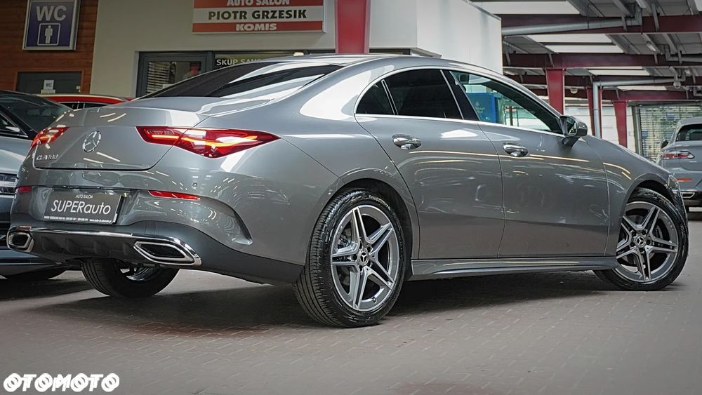 Mercedes-Benz CLA 180 AMG Line 7G-DCT - 12