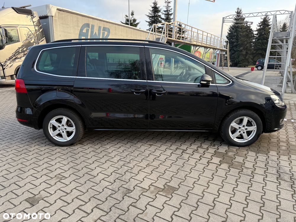 Volkswagen Sharan 2.0 TDI DSG BlueMotion Technology Comfortline - 4