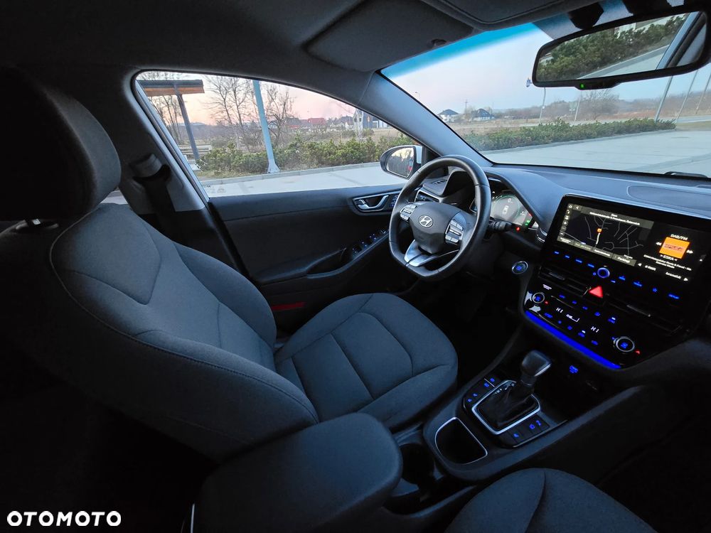 Hyundai IONIQ Hybrid Premium - 15