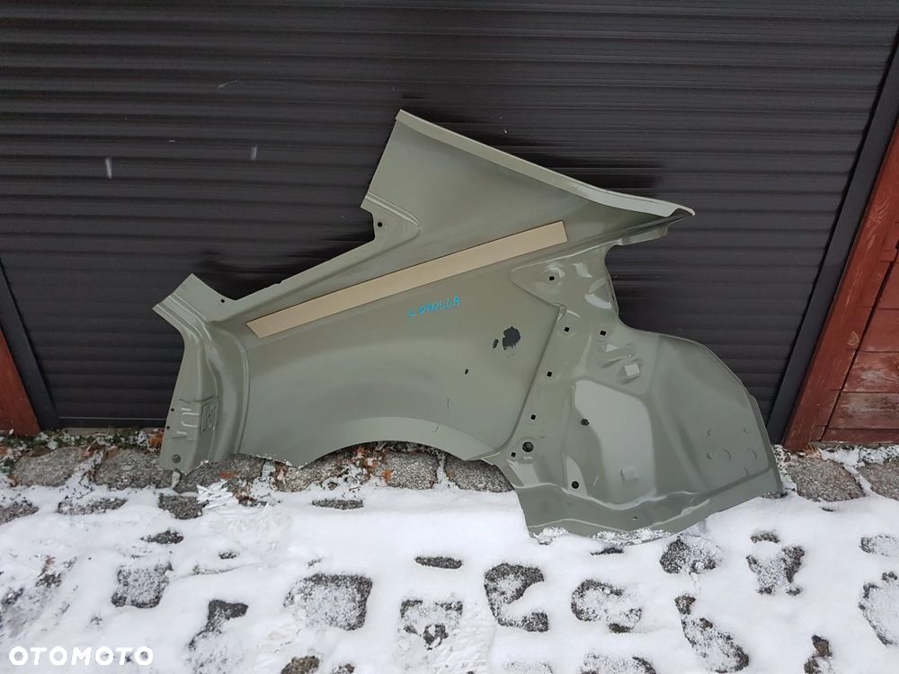 TOYOTA COROLLA E21 KOMBI BŁOTNIK TYLNY PRAWY TYL - 2