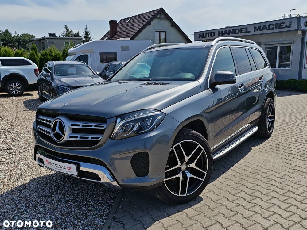 Mercedes-Benz GLS - 1