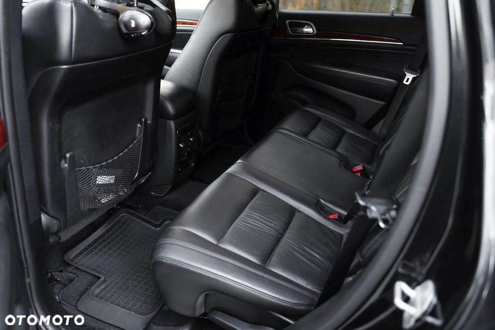 Jeep Grand Cherokee - 14