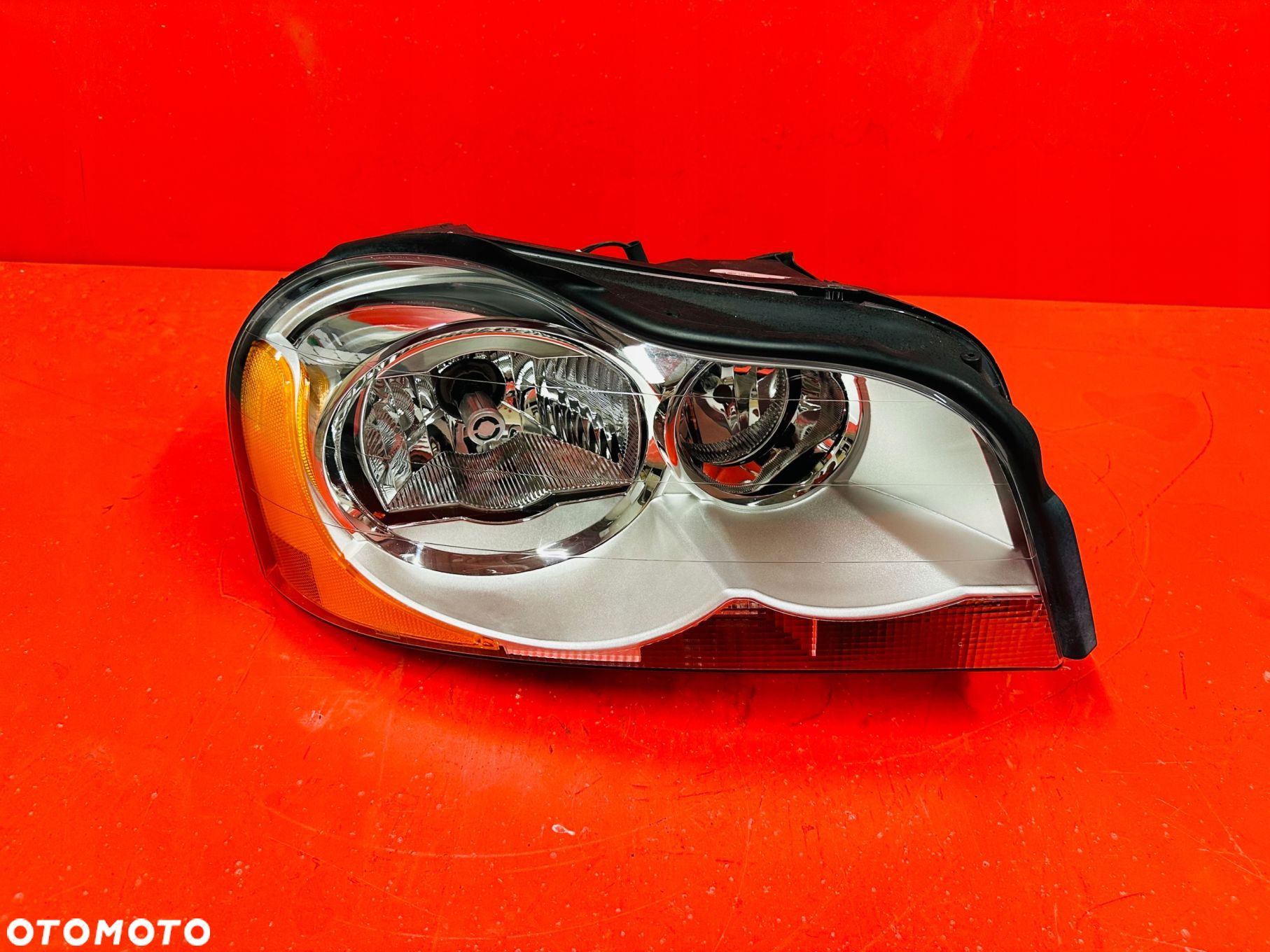 LAMPA PRAWA VOLVO XC90 LIFT XENON KSENON IDEALNA - 1