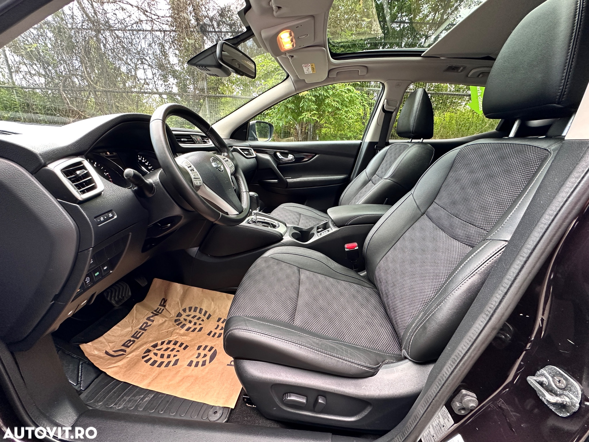 Nissan Qashqai 1.6 DCI Start/Stop X-TRONIC Tekna - 28