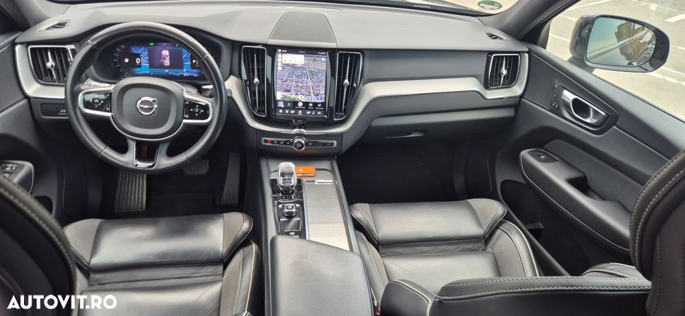 Volvo XC 60 B4 MHEV AT AWD Ultimate Dark - 5