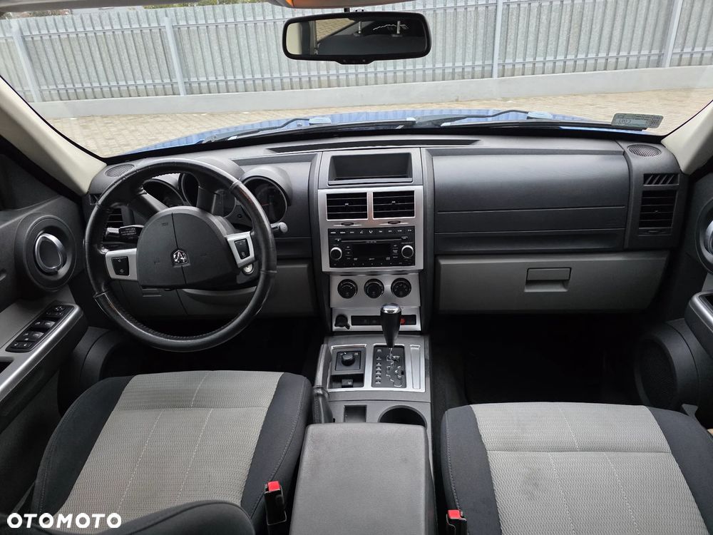 Dodge Nitro 3.7 V6 SLT 4WD - 23