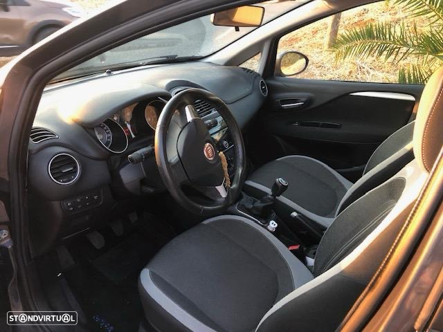 Fiat Grande Punto - 6
