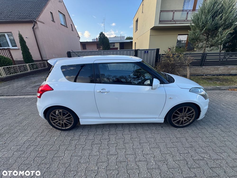 Suzuki Swift 2015 photo 5