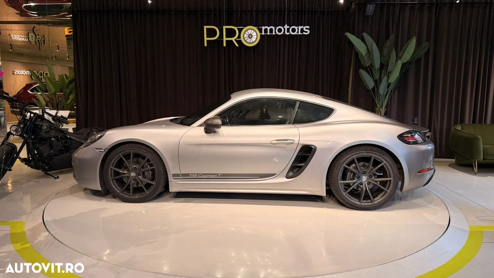 Porsche Cayman 718 T - 2