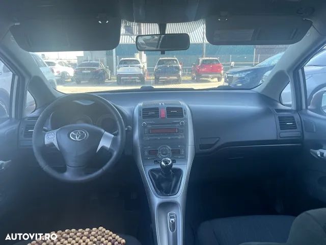 Toyota Auris - 5