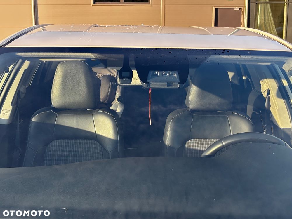 Toyota Auris Hybrid 135 Prestige - 12