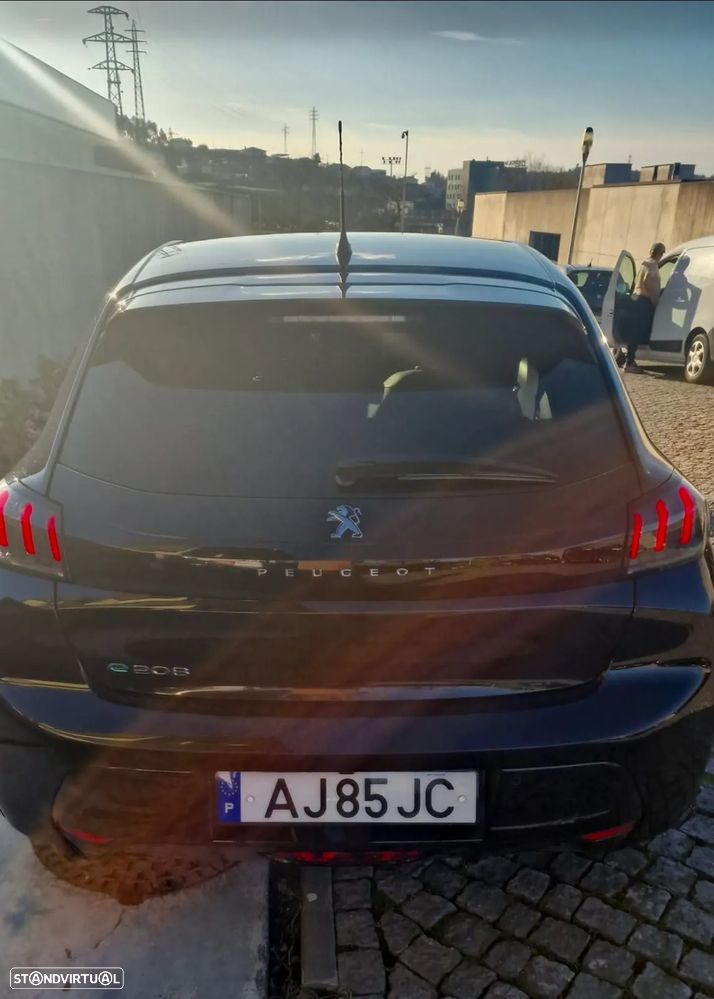 Peugeot e-208 - 4