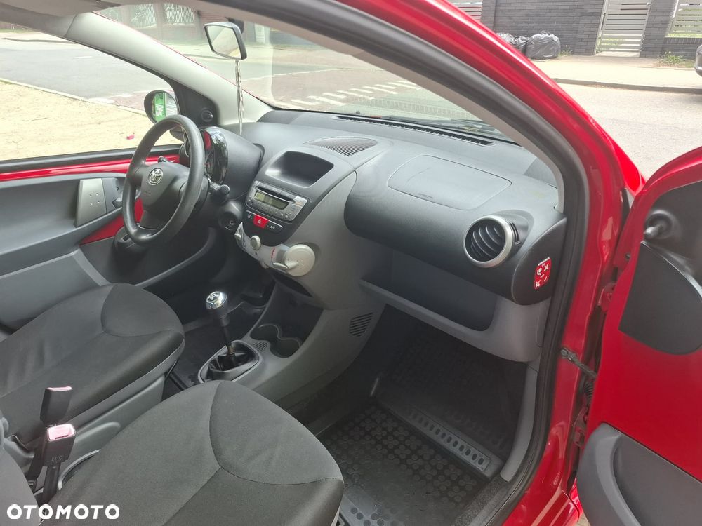 Toyota Aygo 1.0 VVT-i Luna EU5 - 17