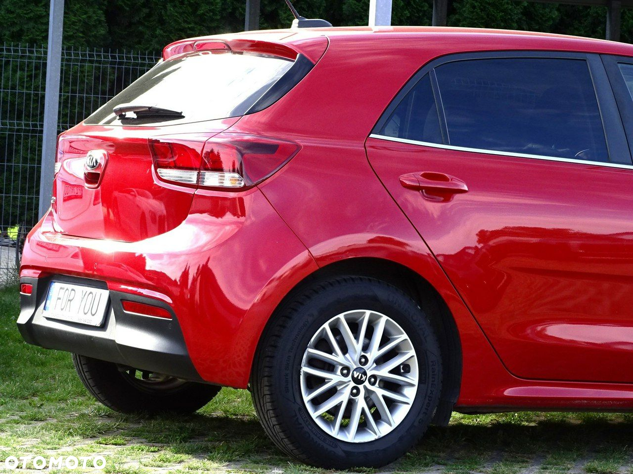 Kia Rio - 11