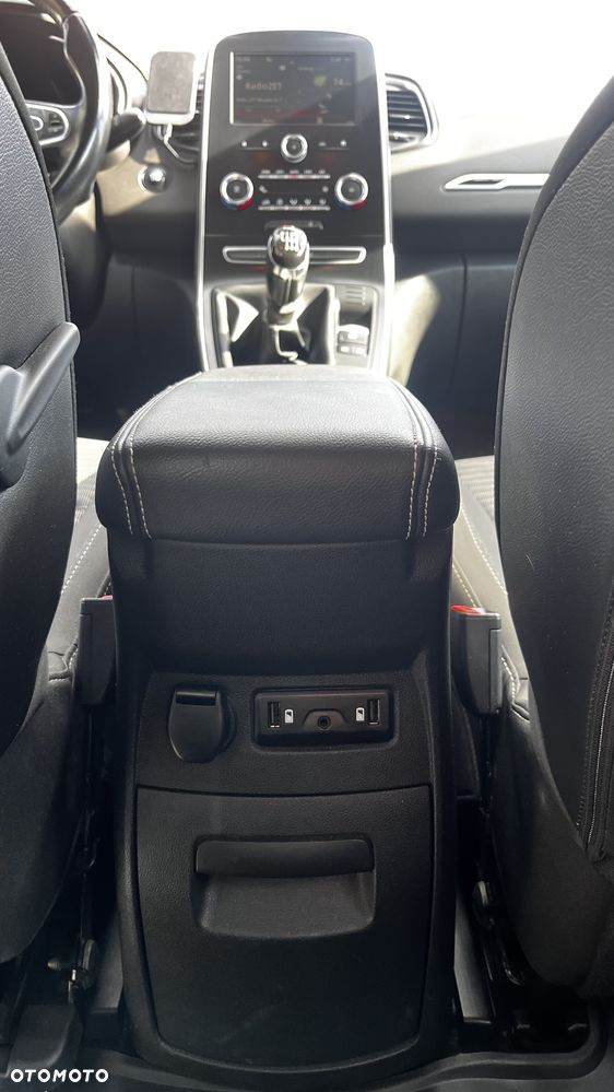Renault Scenic ver-1-2-tce-energy-zen - 15