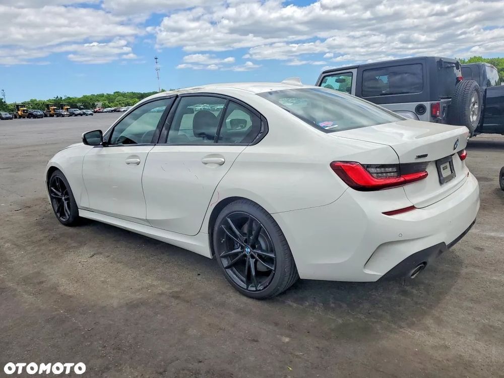 BMW Seria 3 330i xDrive M Sport sport - 3