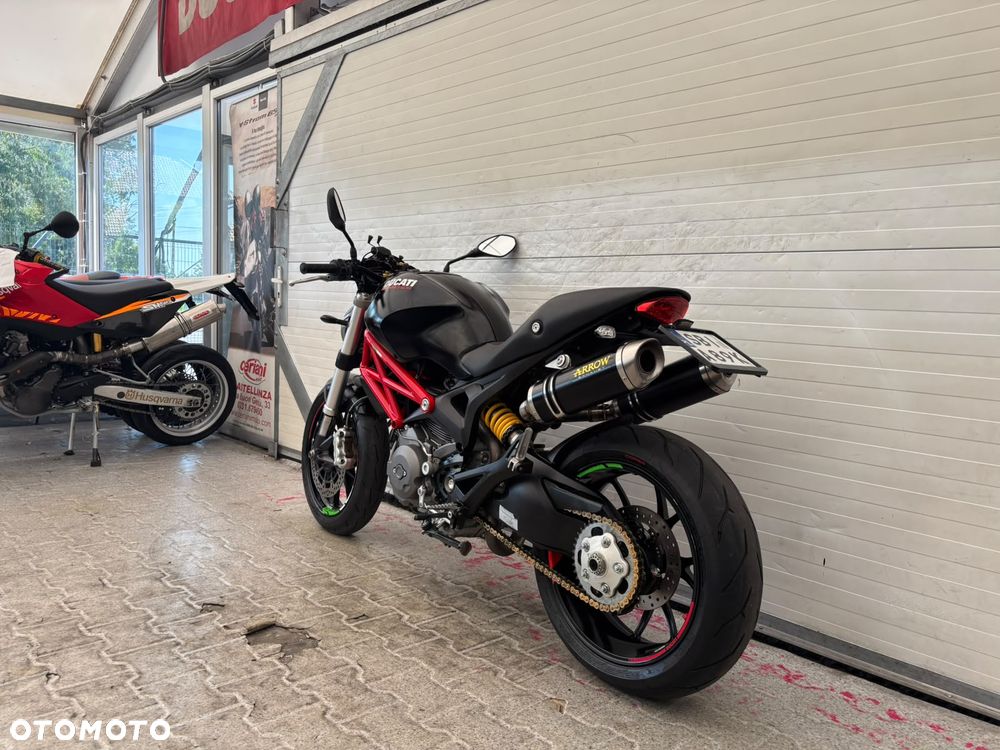 Ducati Monster - 4