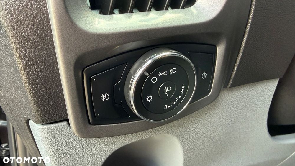 Ford Transit Custom - 23