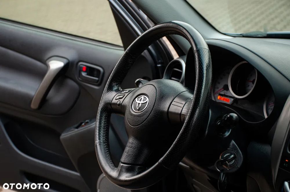 Toyota RAV4 2.0 VVT-i Luna - 13