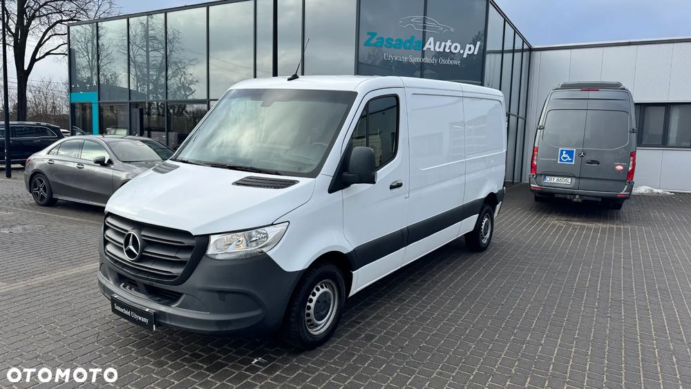 Mercedes-Benz Sprinter - 1