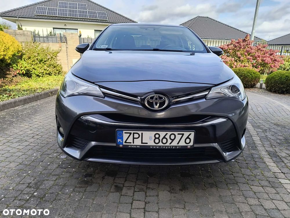 Toyota Avensis 1.8 Premium - 2