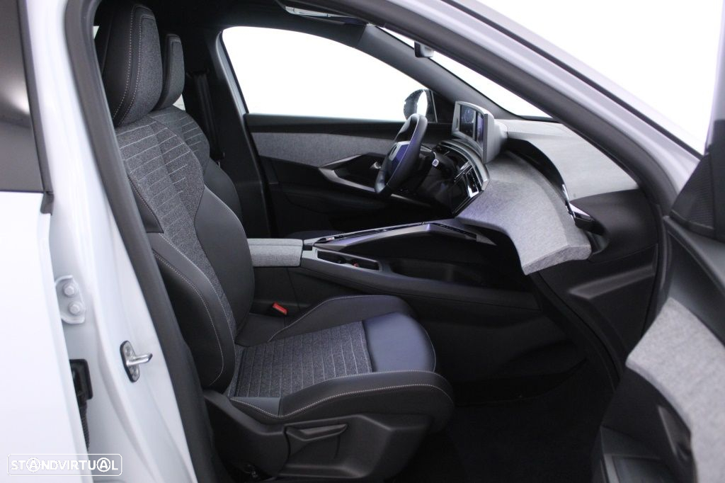 Peugeot 3008 1.2 Hybrid Allure e-DCS6 - 14