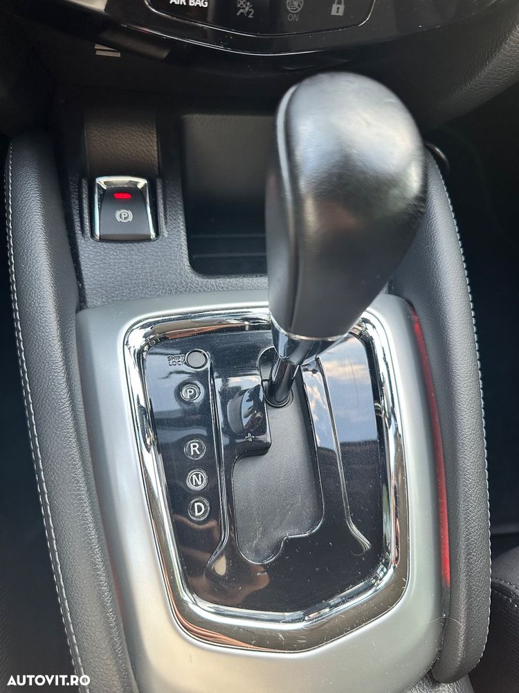 Nissan Qashqai 1.6 DCI Start/Stop X-TRONIC N-Connecta - 23