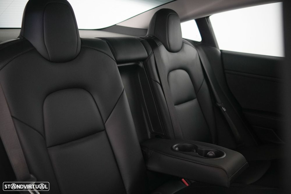 Tesla Model 3 - 33
