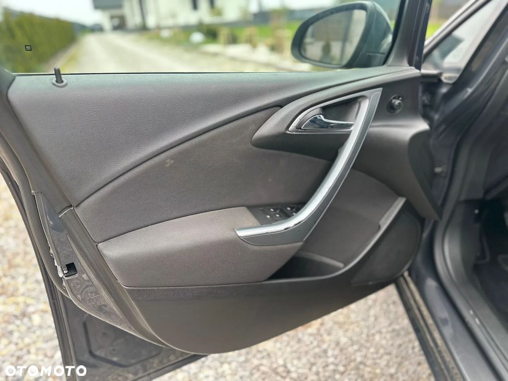 Opel Astra 1.4 Turbo Selection - 11