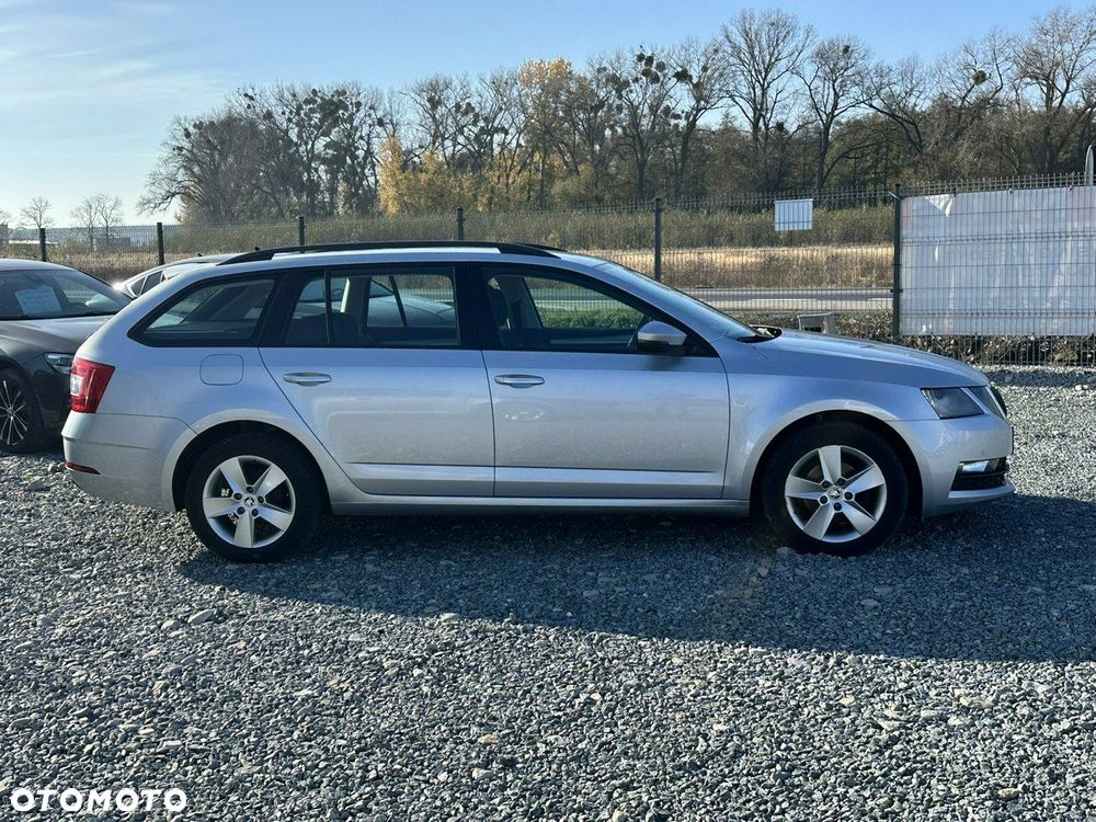 Skoda Octavia 1.6 TDI SCR Ambition - 10