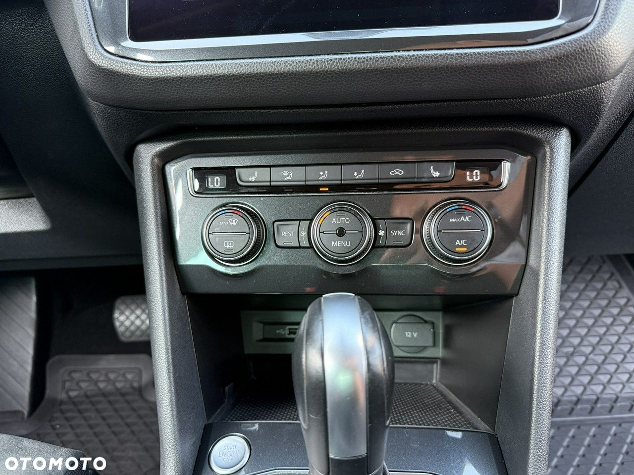 Volkswagen Tiguan - 27
