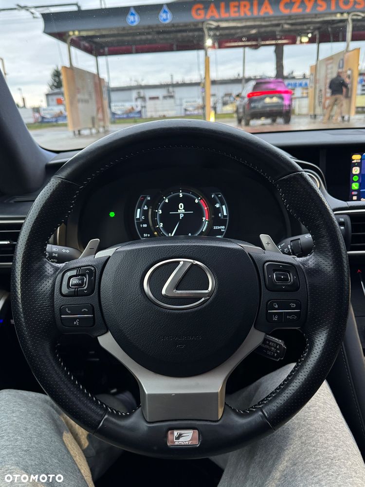 Lexus IS 200t F Sport - 12