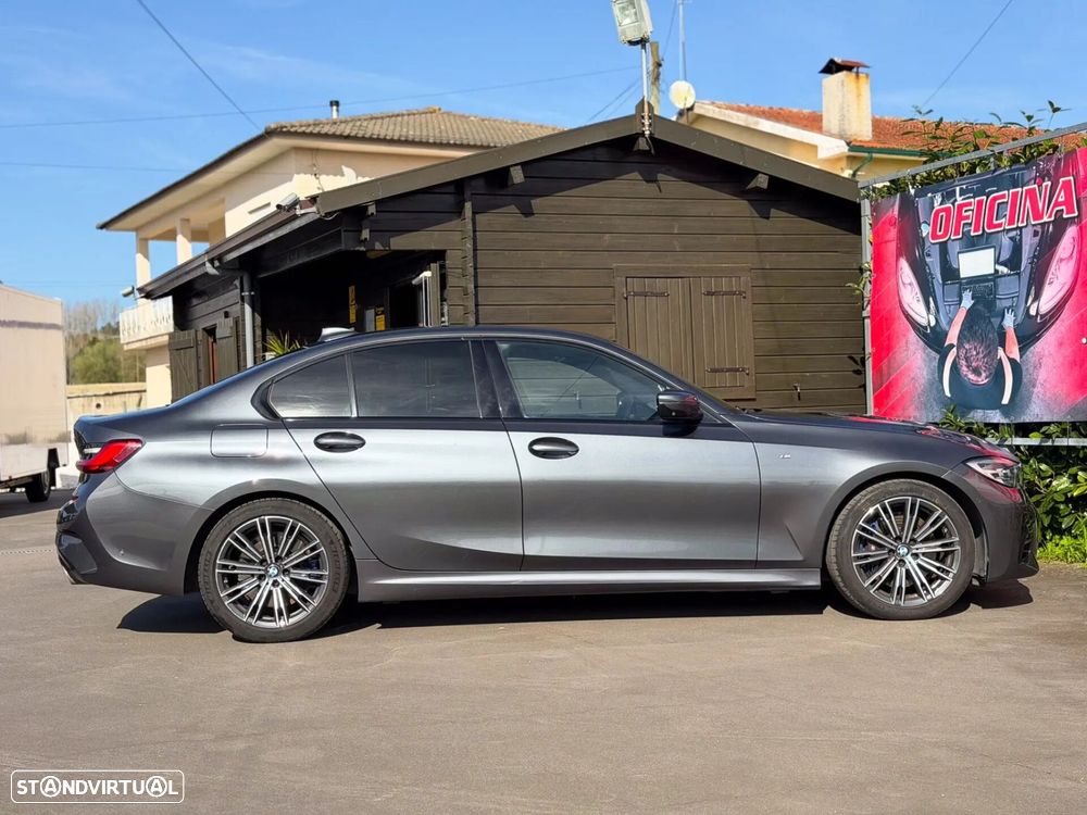 BMW 320 d Pack Desportivo M Auto - 11