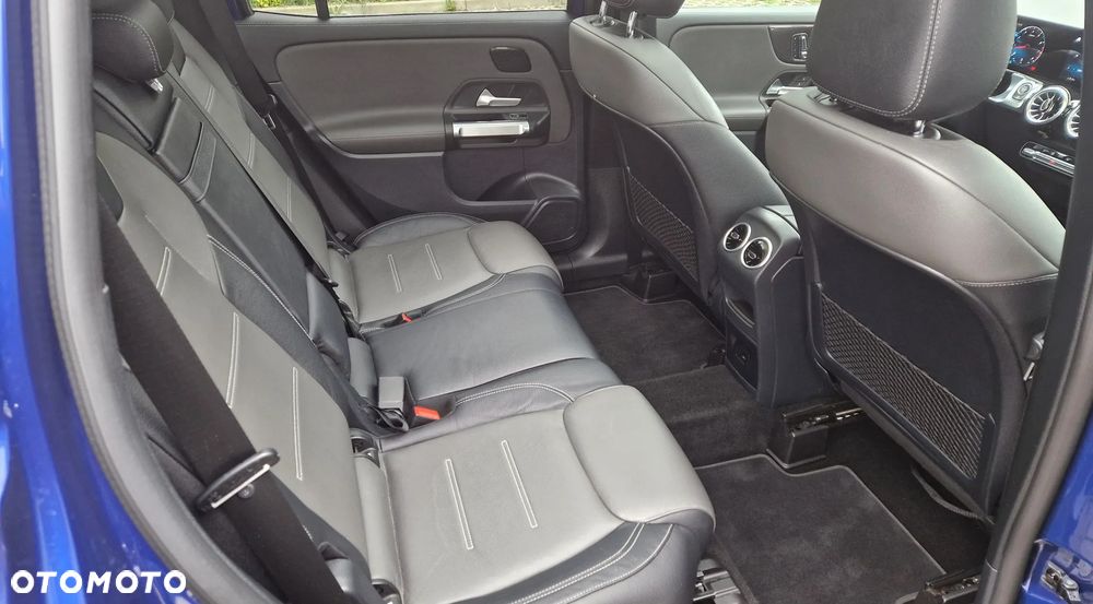 Mercedes-Benz GLB - 9