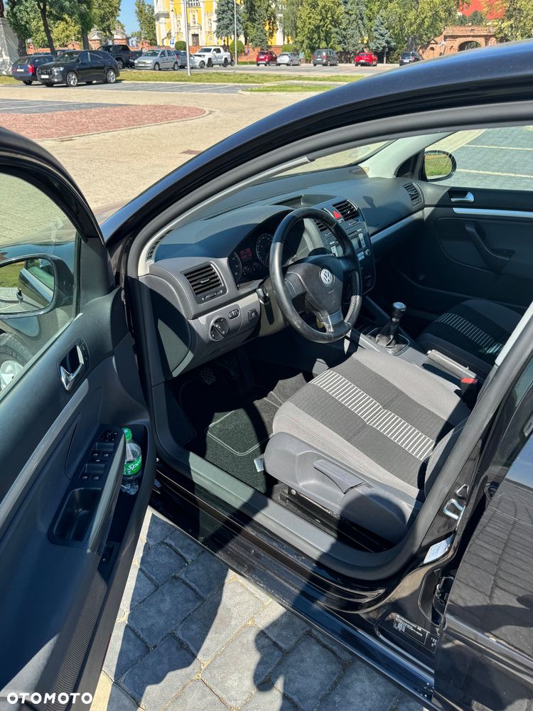 Volkswagen Golf 1.6 Comfortline - 10