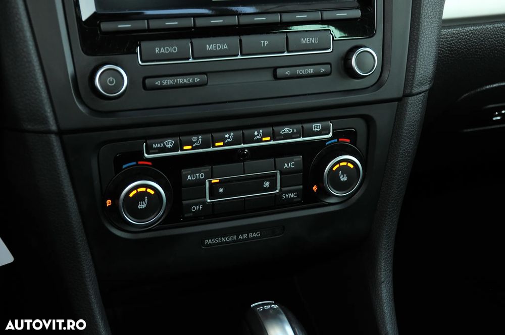 Volkswagen Golf 2.0 TDI DPF DSG Style - 8