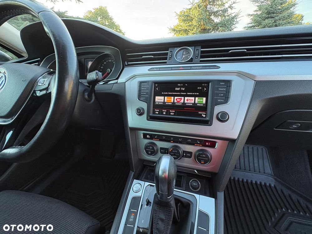 Volkswagen Passat 2.0 TDI BMT Comfortline DSG - 24