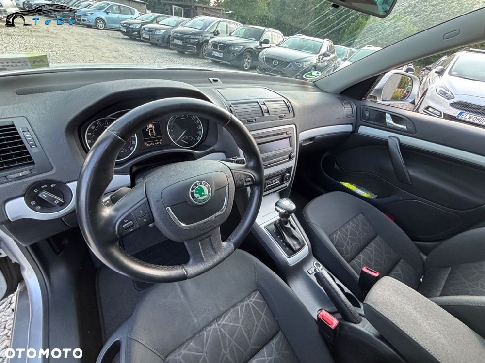 Skoda Octavia 2.0 TDI DPF Family Plus DSG - 17