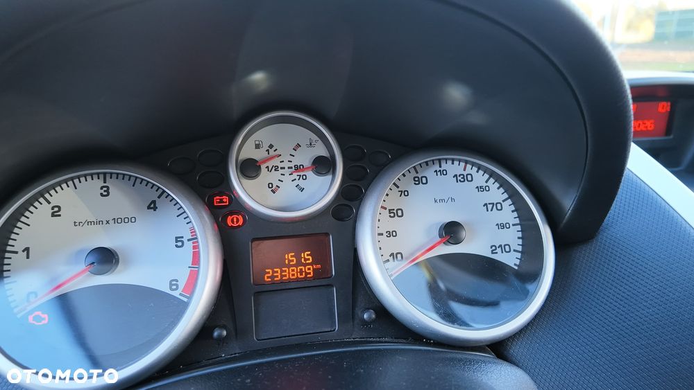 Peugeot 207 2009 photo 2