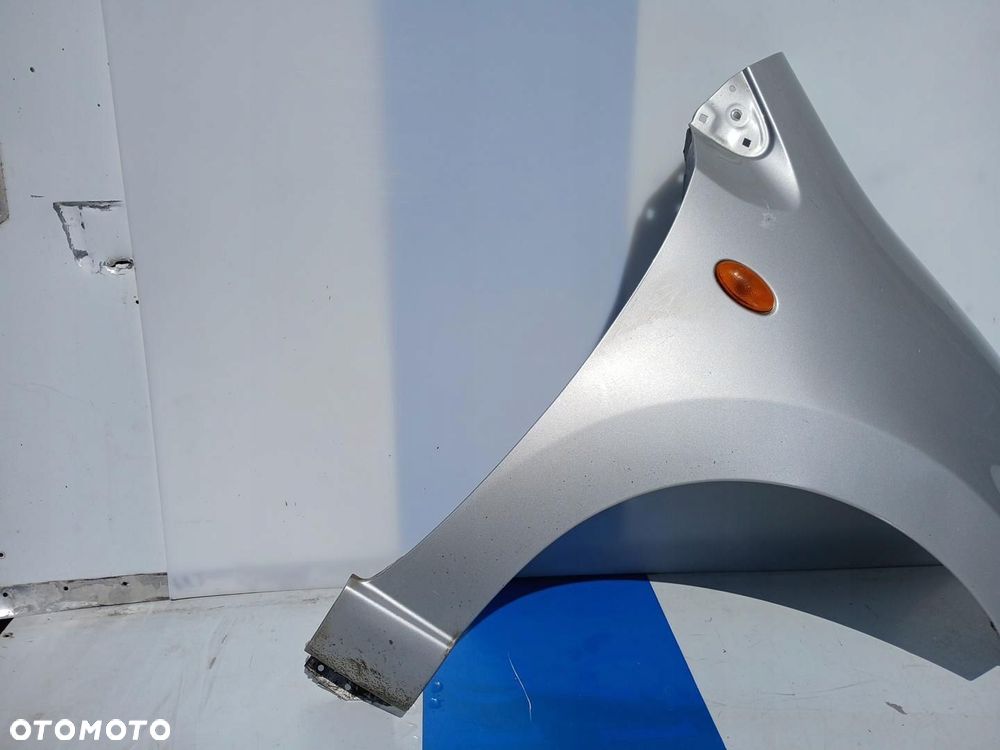 BŁOTNIK PRZÓD PRZEDNI PRAWY NISSAN PIXO SREBRNY - 2