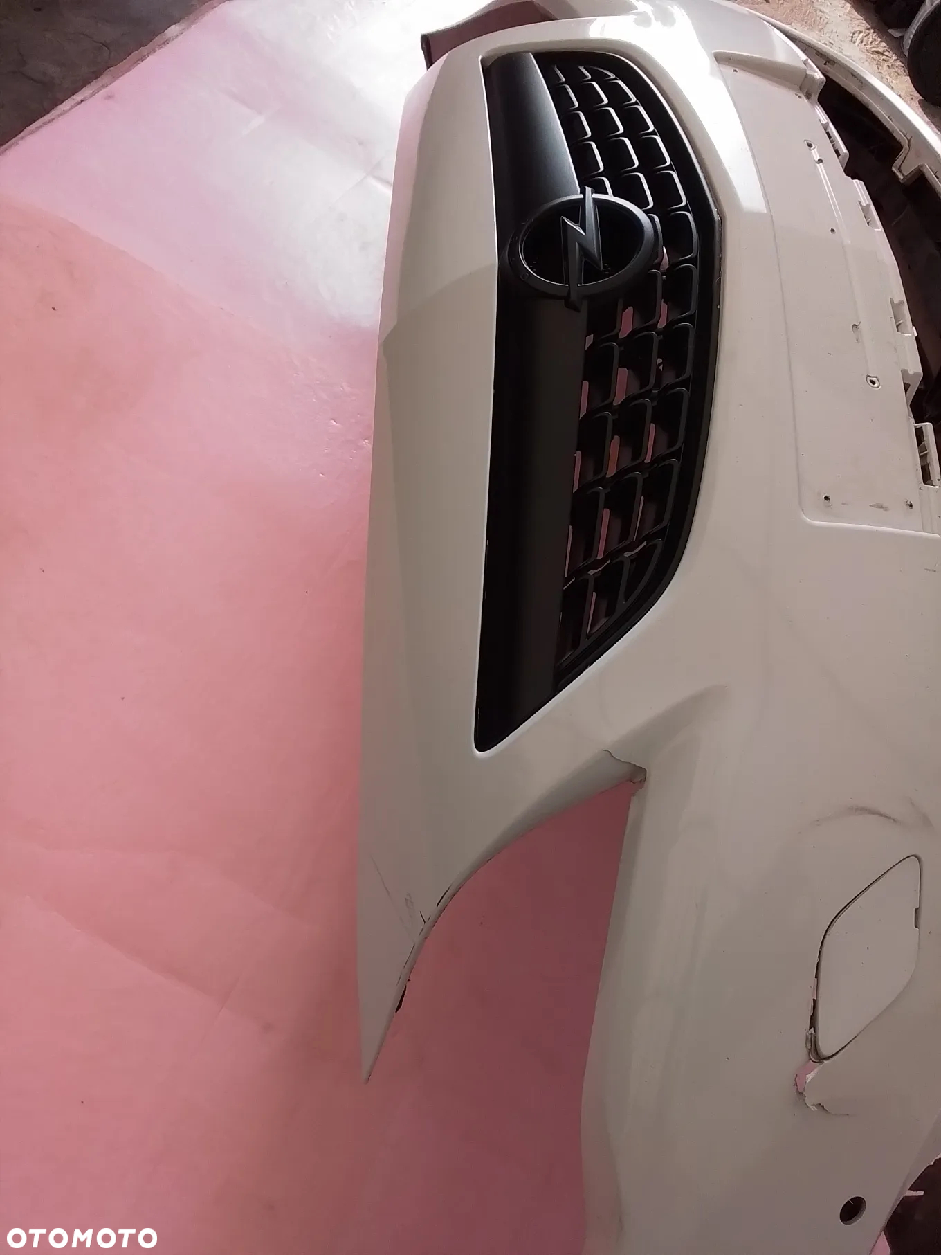 Z40R Zderzak przód przedni Opel Astra J 4 HB - 2