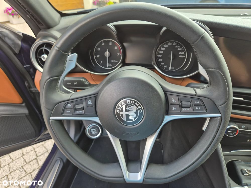 Alfa Romeo Giulia 2.0 Turbo Veloce - 9