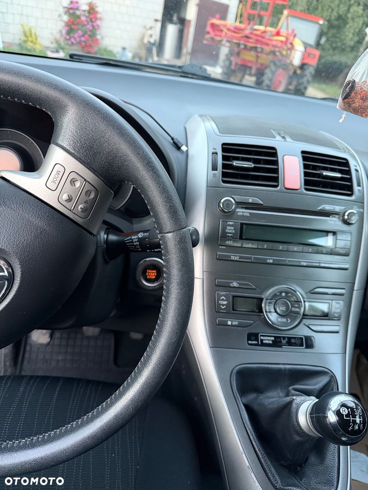 Toyota Auris - 5