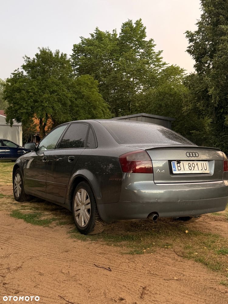 Audi A4 Limousine 2 - 6